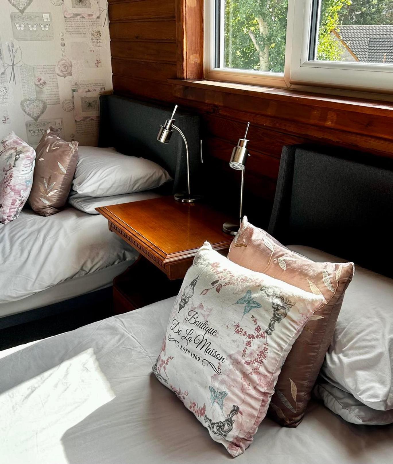 Dunroamin Bed And Breakfast Aviemore Εξωτερικό φωτογραφία