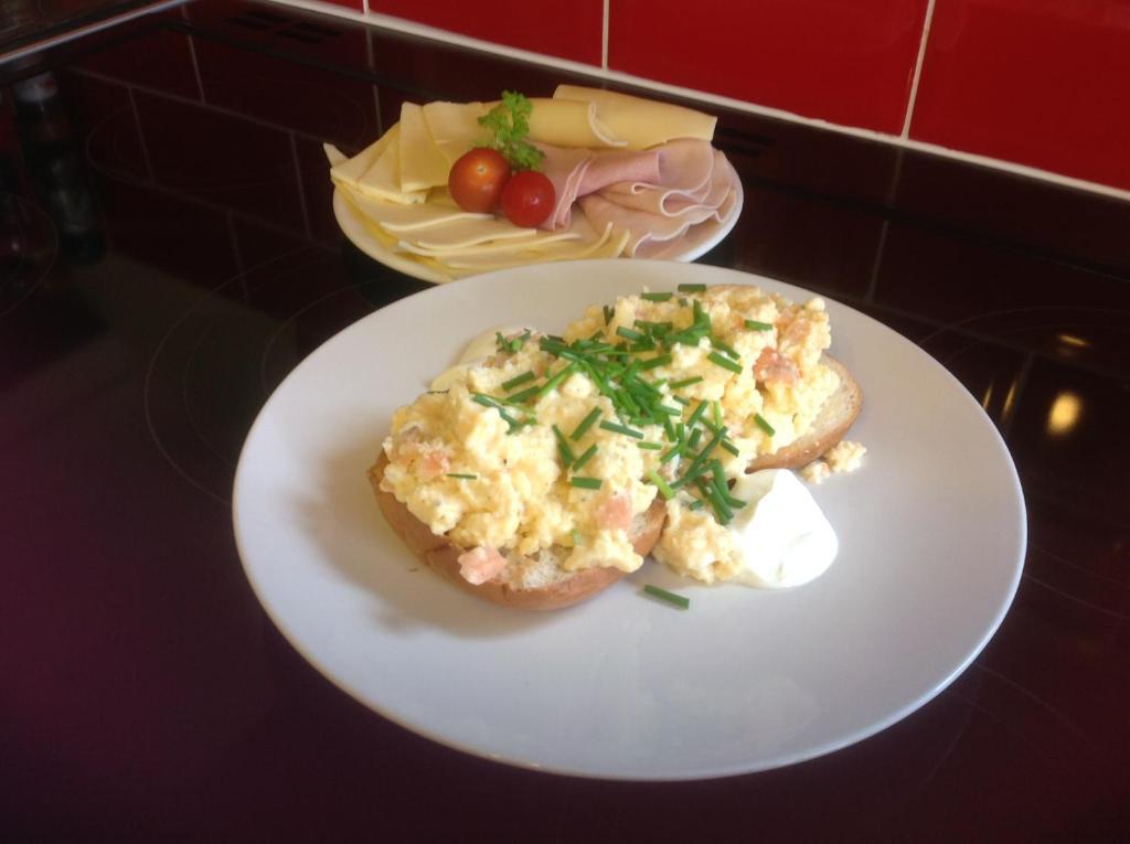 Dunroamin Bed And Breakfast Aviemore Εξωτερικό φωτογραφία